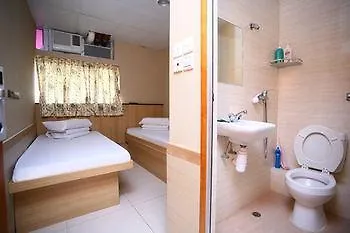 Wide Easy Hostel Гонконг